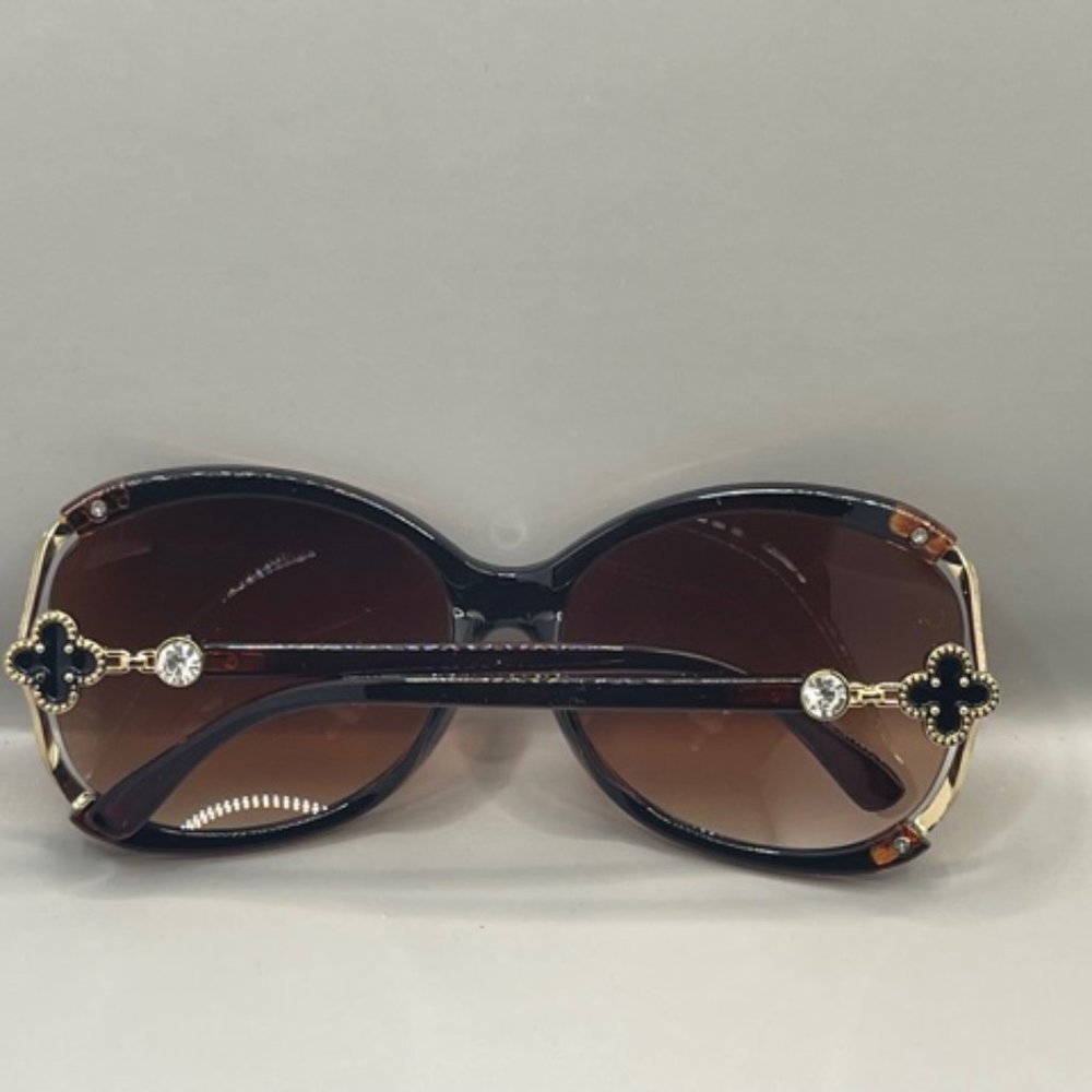 TWO New Women's Sunglass set - Picture 10 of 12